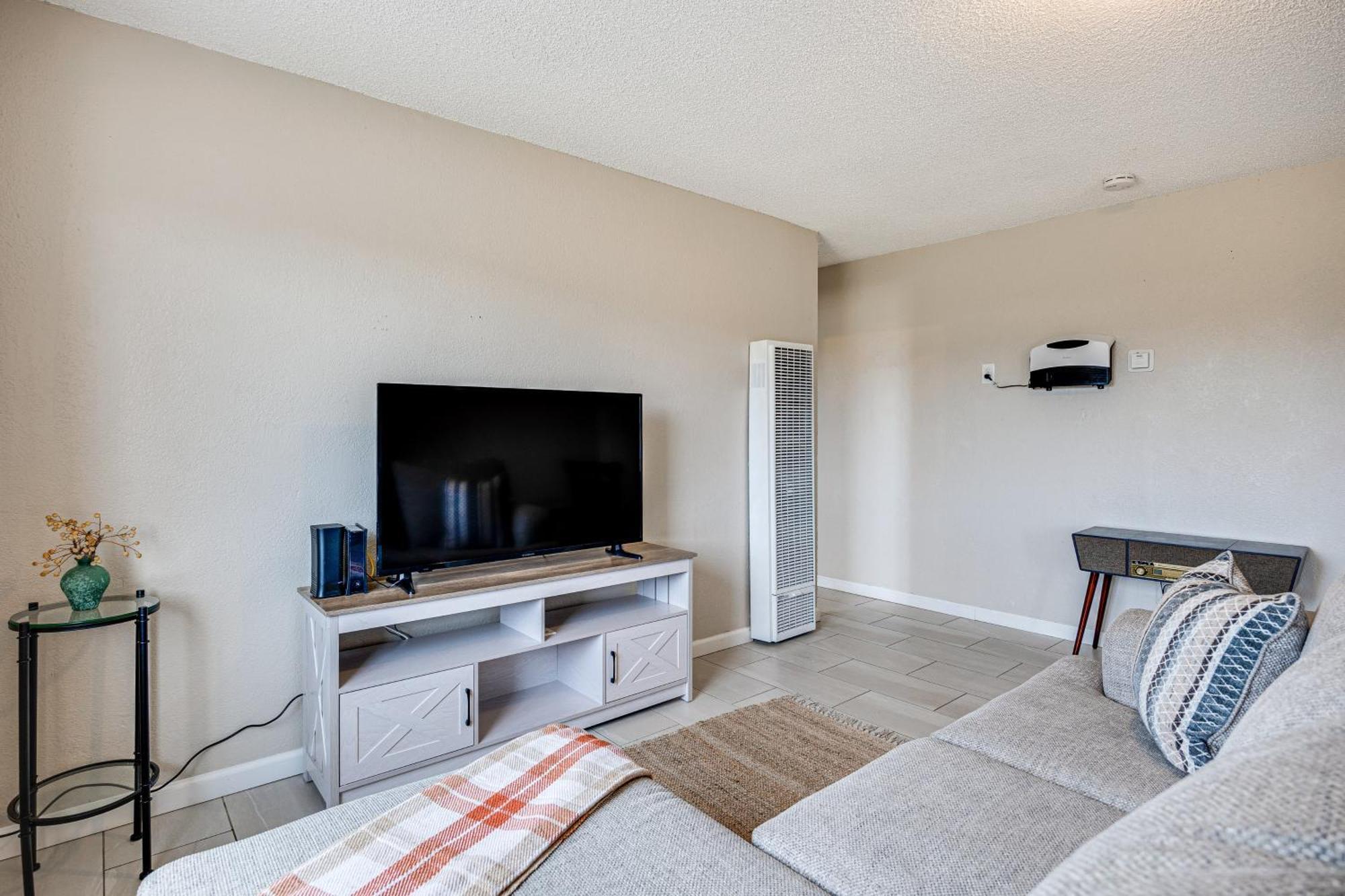 Convenient Joshua Tree Apartment - Walk To Town! Esterno foto