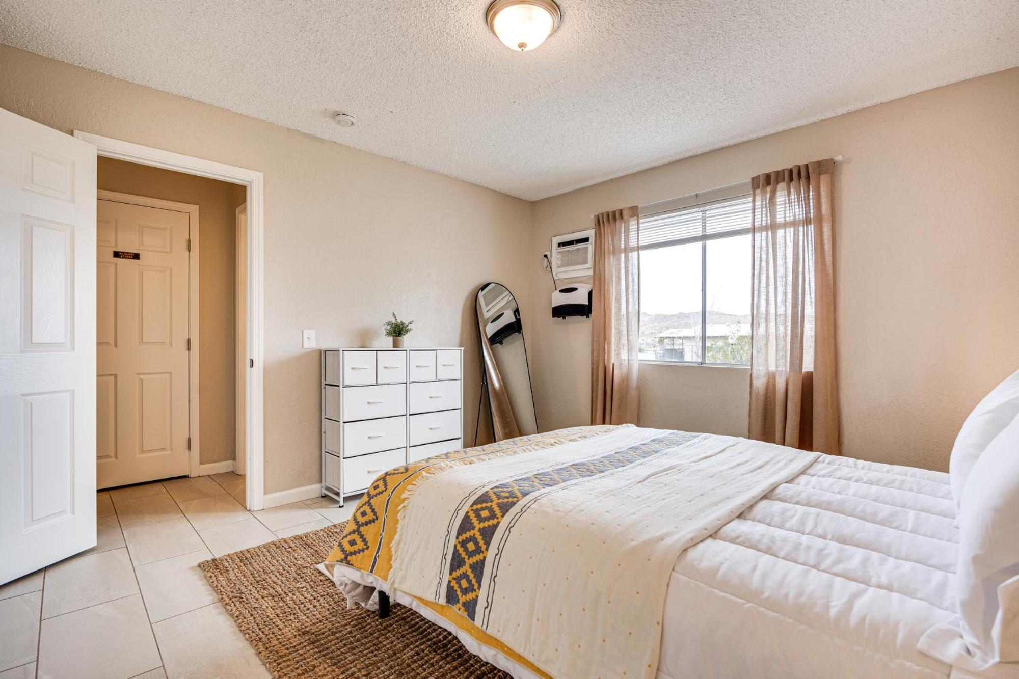 Convenient Joshua Tree Apartment - Walk To Town! Esterno foto