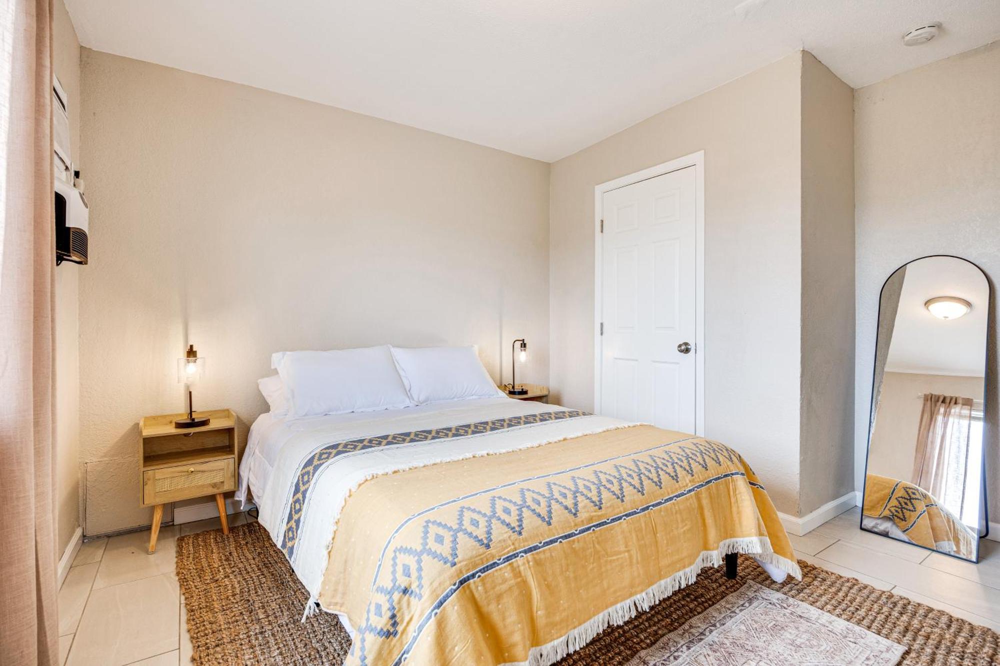 Convenient Joshua Tree Apartment - Walk To Town! Esterno foto